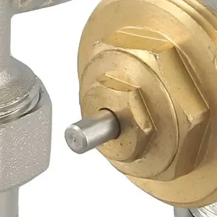 Brass Angle Temperature Control Valve Featuring M30x1 5mm Thread Perfectly Suited for Energy Savings in Heating Systems