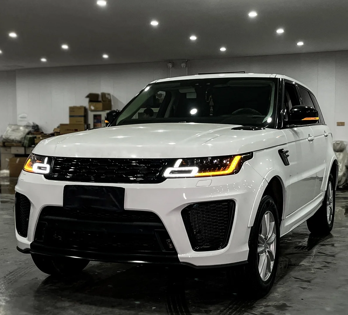 Body Surround Upgrade Body Kits For Land Rover Range Rover Sports 2013-2017 Upgrade For Landrover Range Rover SVR 2018-2022