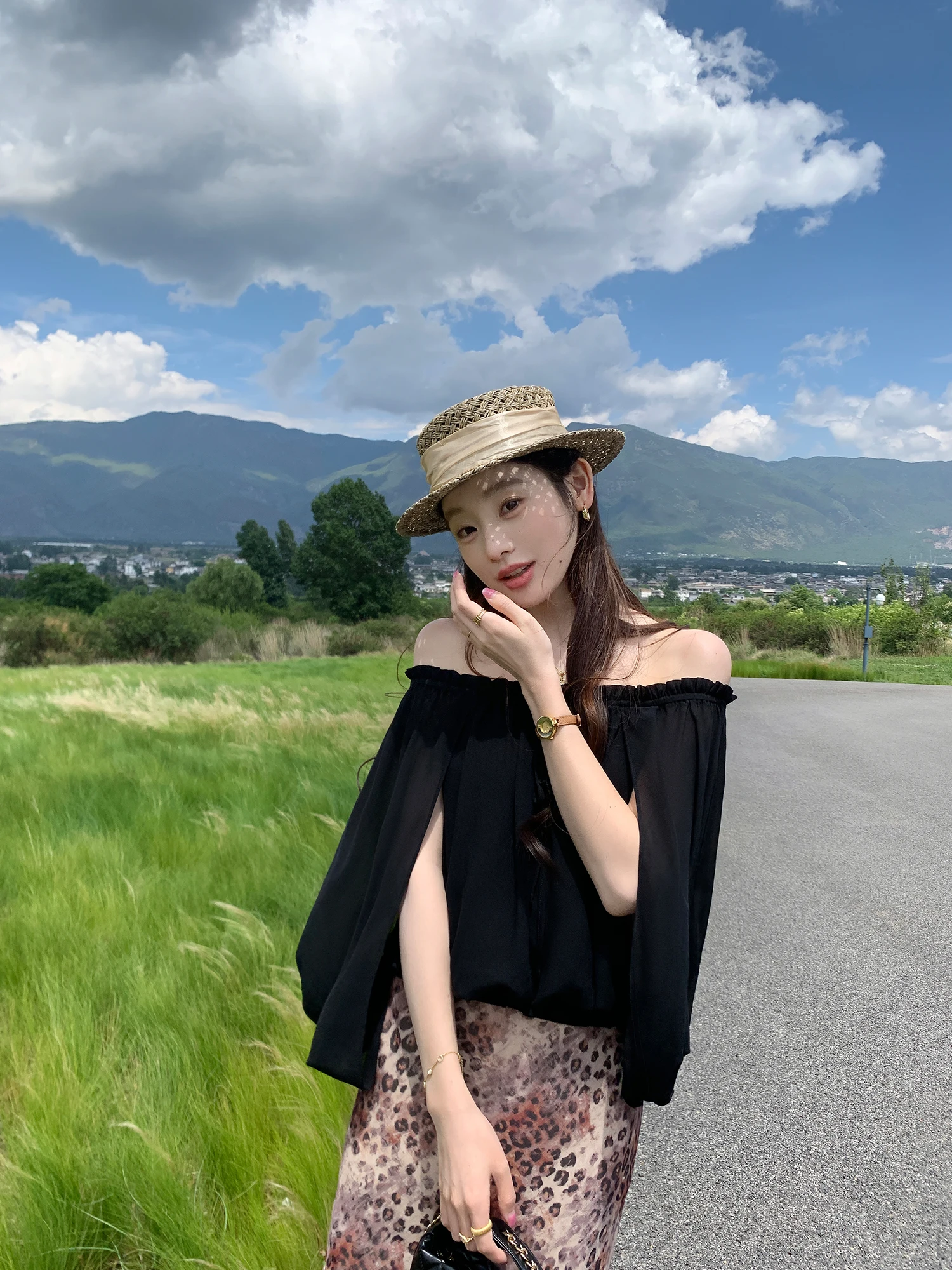 Pusumede Lightweight Summer Chiffon Shirt Women's One-Shoulder Design Loose Shoulder Exposure Top Wooden  Ear Casual Style