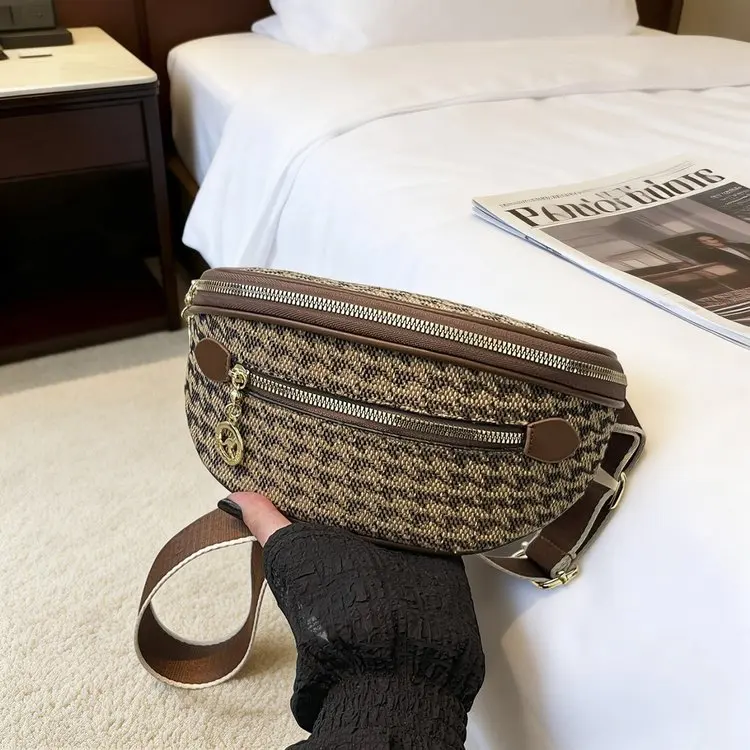 

Daily Commute Women Shoulder Bag Saddle Shape Monogram Letter Chain Crossbody Bag