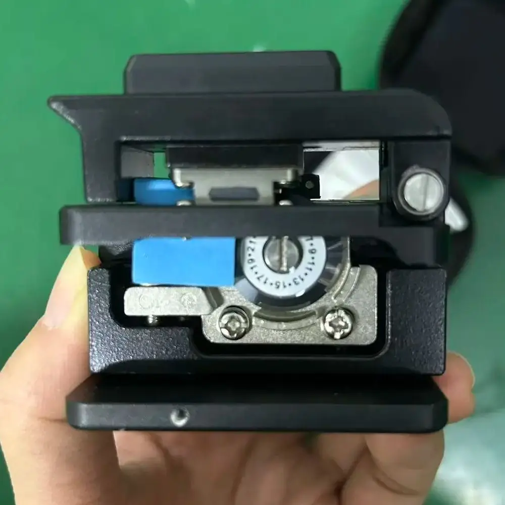 

Tribrer CLV-200D 24 Faces High Precision Fiber Cleaver, Automatic Optical Cable Cutter for Fiber Fusion Splicer Kit