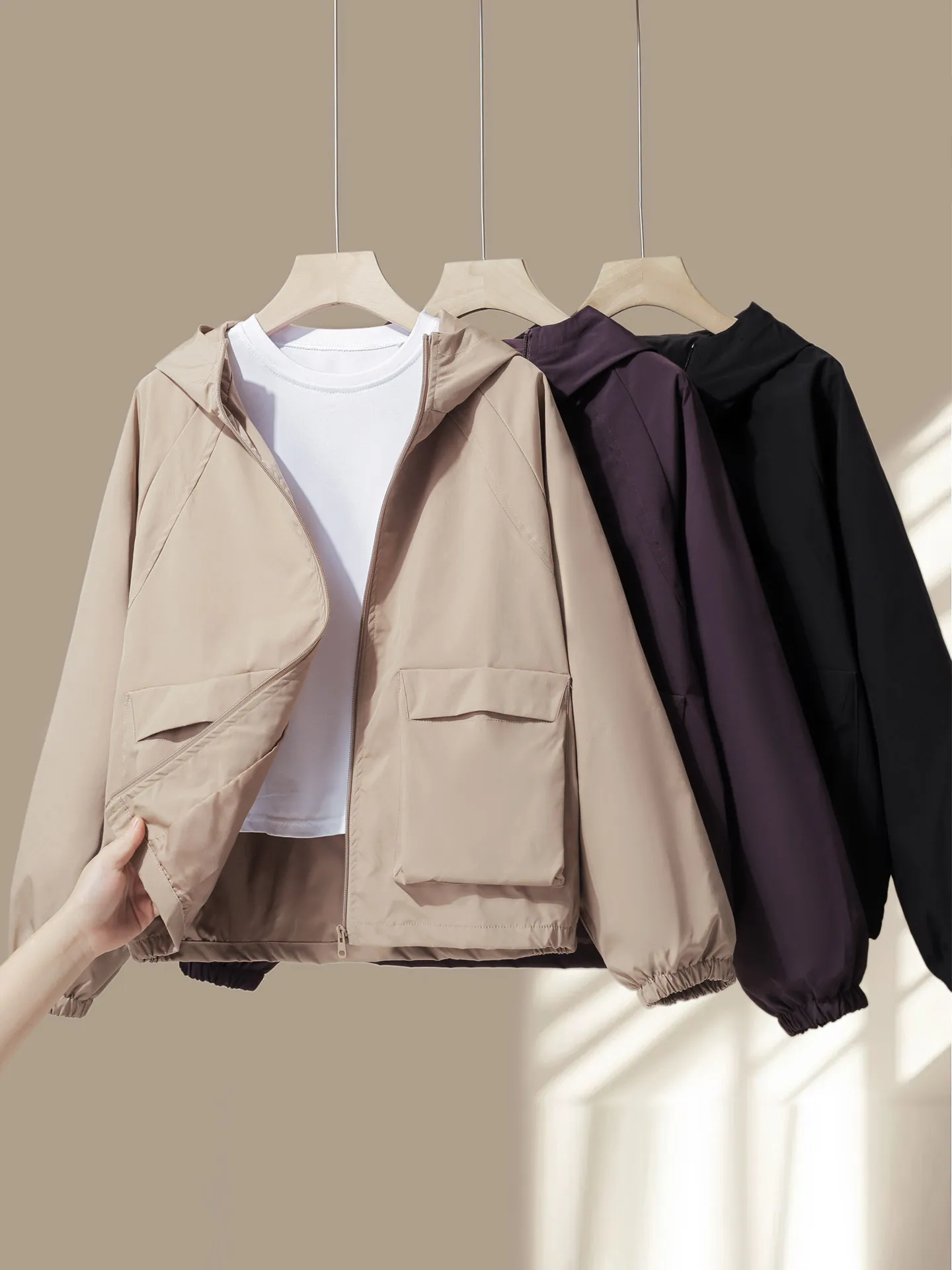 

Женская уличная ветрозащитная водонепроницаемая куртка для осени и зимы, свободного кроя, больших размеров, с капюшоном, утепленная, теплая, для работы