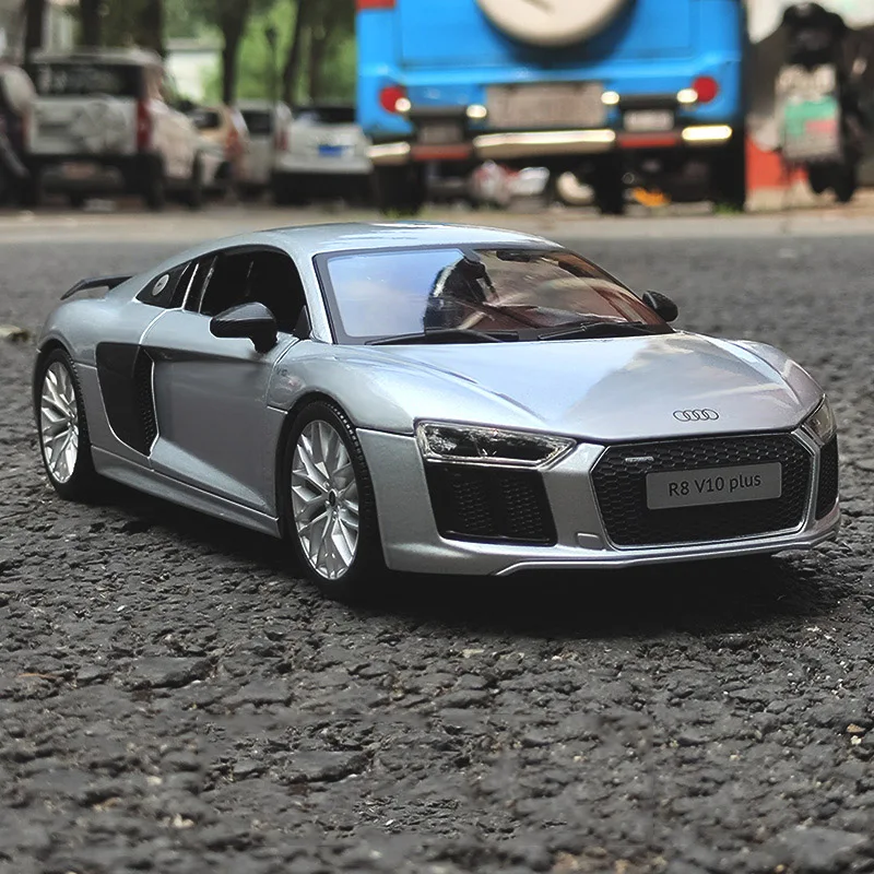 1:18 Audi R8 V10 Plus Alloy Sports Car Model Diecast Metal Toy Vehicle Car Model High Simulation Collection Gift