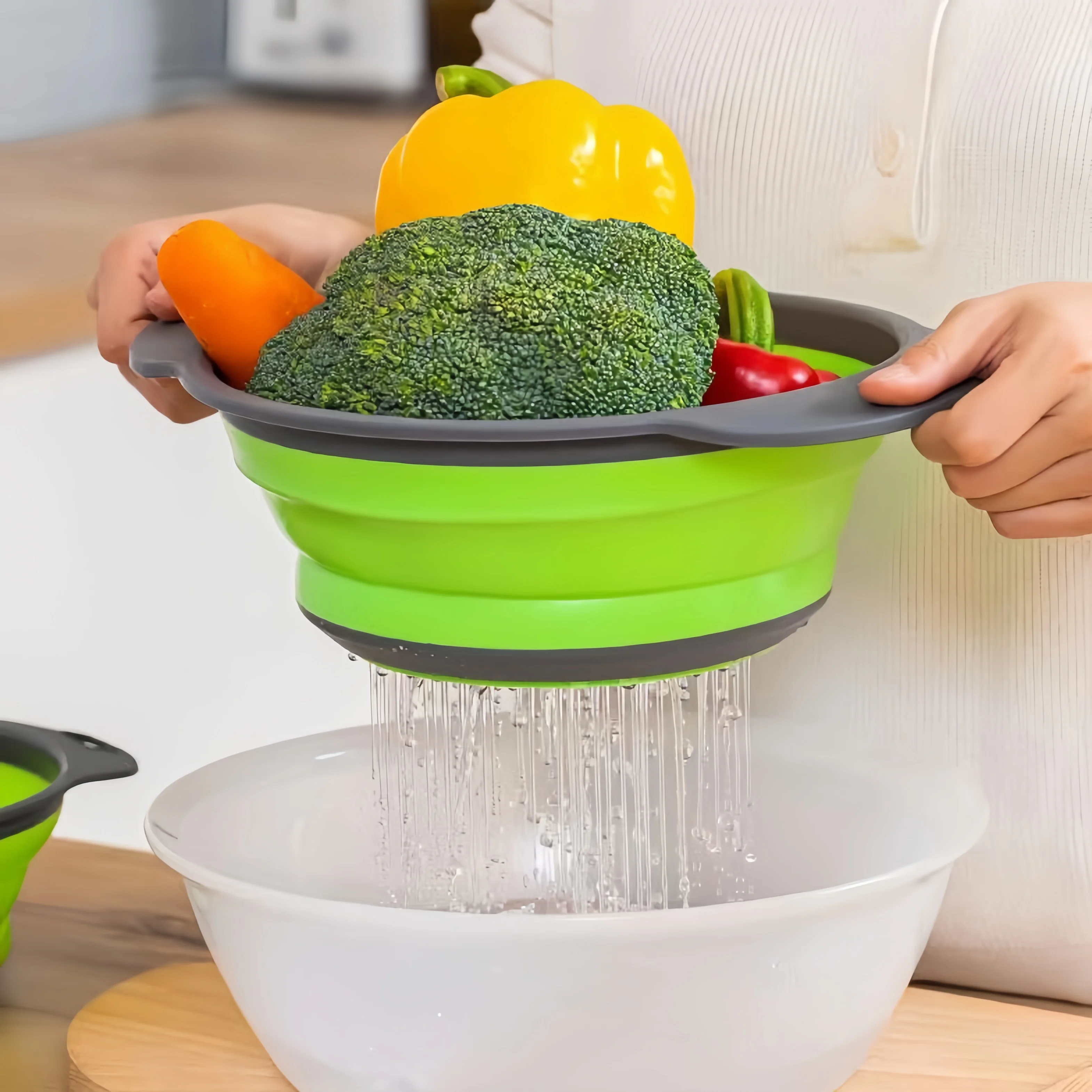 Silicone Folding Drainage Basket Fruit and Vegetable Washing Basket with Handle Folding Water Filter Kitchen Gadgets