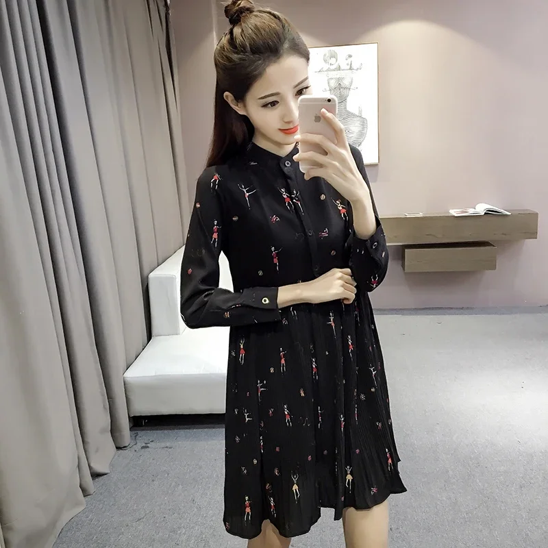 Fashion Woman Dresses 2024 Spring Long Sleeve Print Chiffon Dress Women Loose Empire Button Pleated Women Dress 2186 50