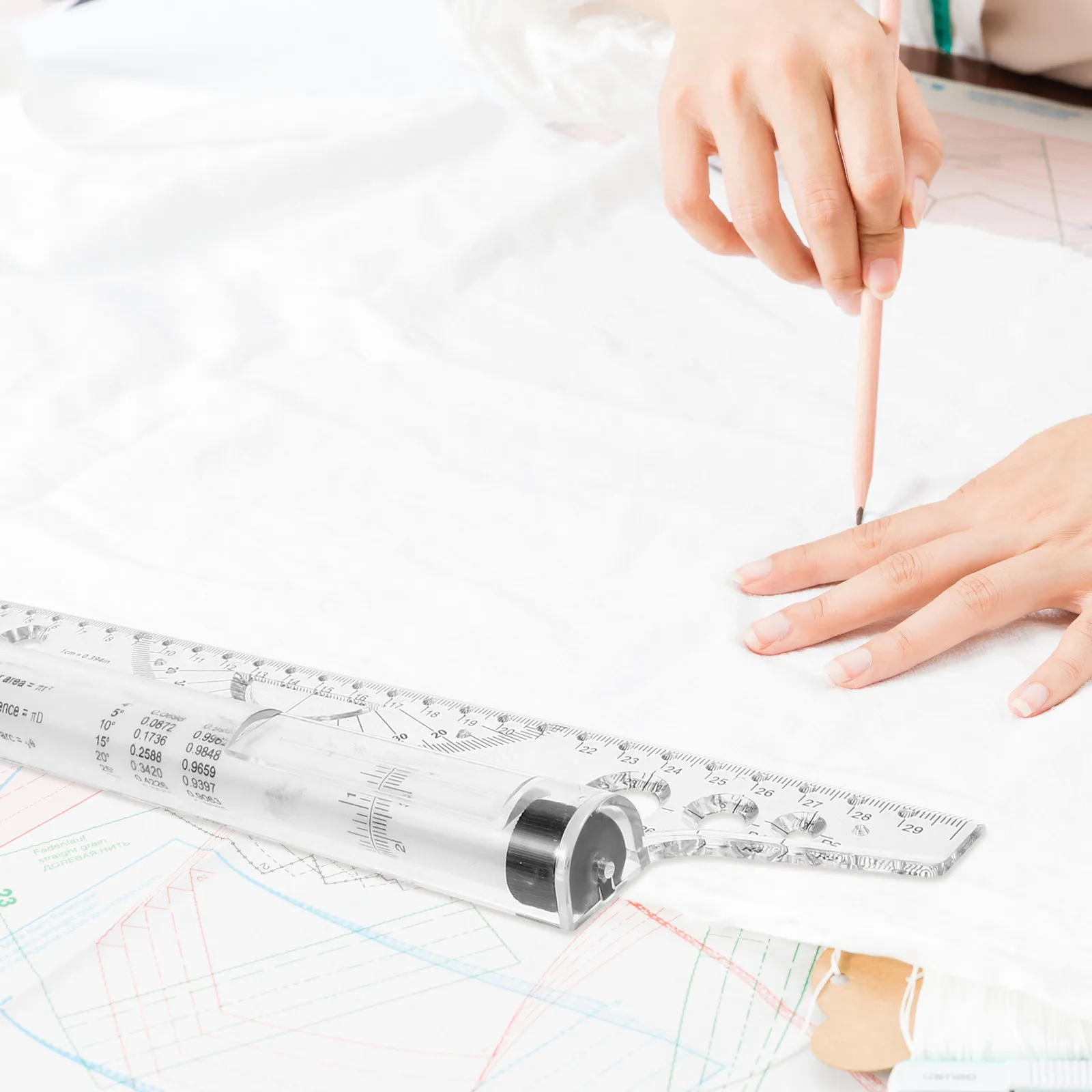 Multifunctional Parallel Ruler Portable Drawing Roller Ruler Plastic Measuring Tool for Design Engineers Students Drafting and