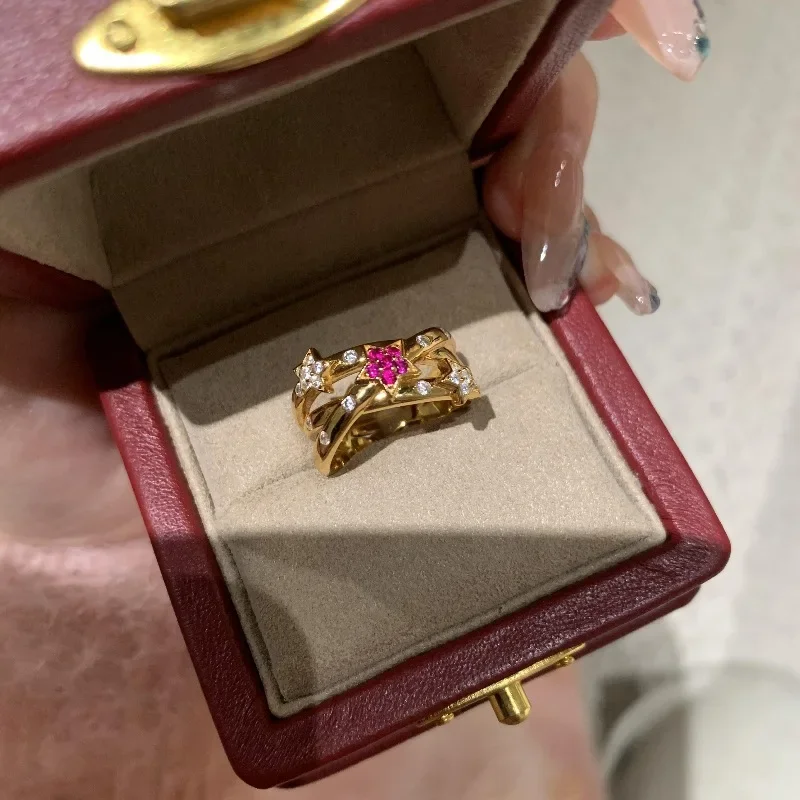 Romantic and creative glossy inlay diamonds pink star rings for women exquisite retro surround design ruby ring wedding jewelry