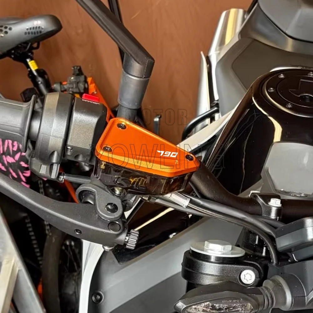 

For 790DUKE 790 ADVENTURE ADV R 2018 2019 2020-2023 2024 2025 Motorcycle Front Brake Fluid Cylinder Cover Master Reservoir Cap