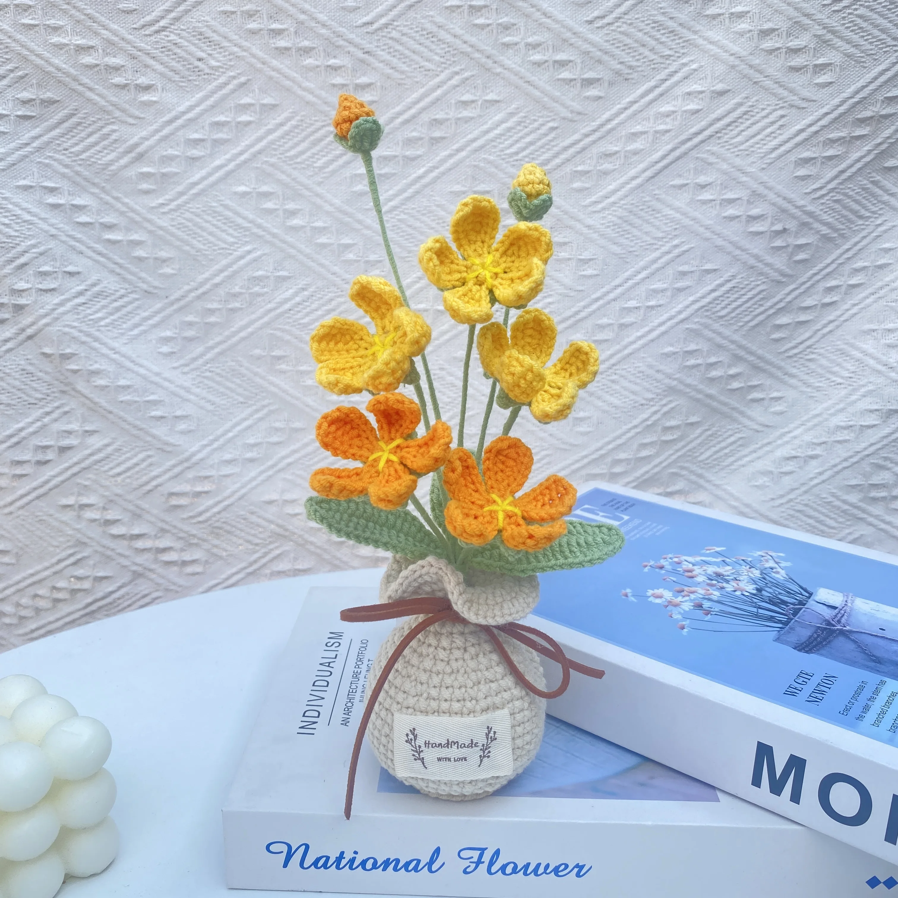 Handgefertigte Häkel-Androsace Umbellata im Topf, Kreative Künstliche Pflanze zur Raumdekoration, Bücherregal-Deko, Geschenk – Detail 6