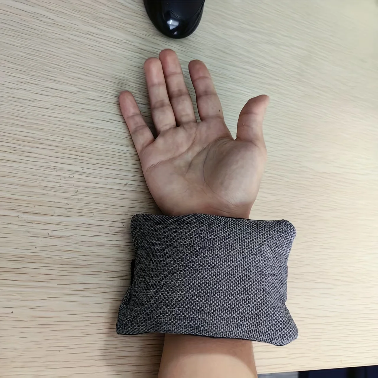 

Say goodbye to mouse hand! The ergonomic wrist support adjustable mouse wrist pad relieves wrist fatigue