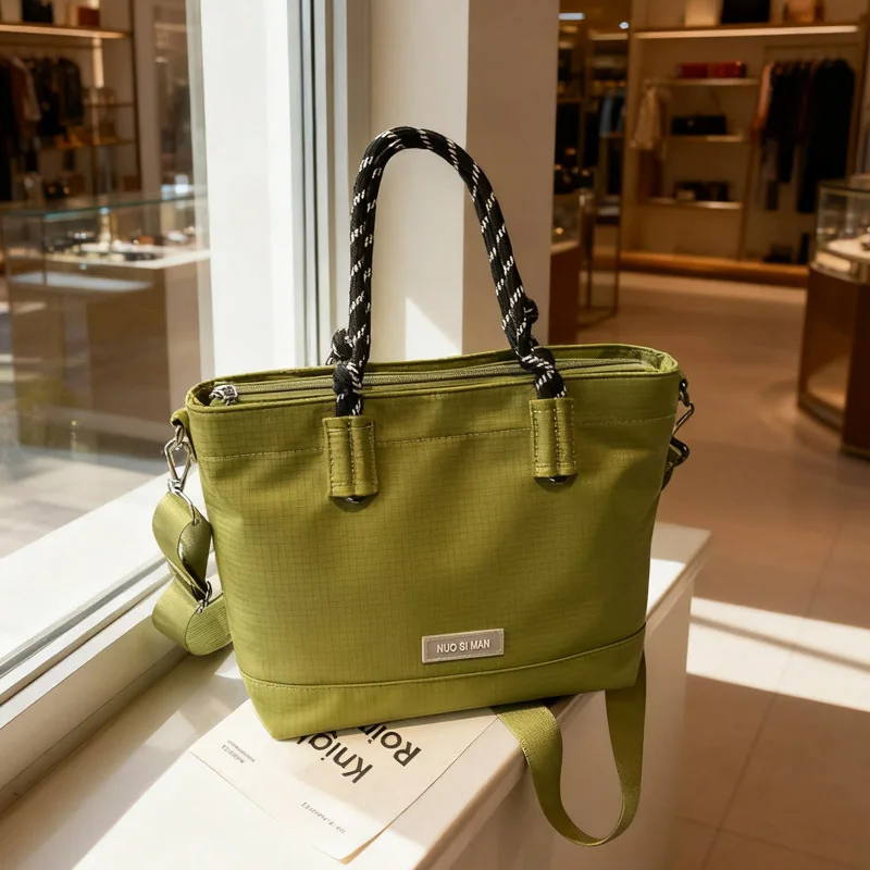 New Large Capacity Lightweight Shoulder Bag Women Casual Tote Handle Bag for Work Commute Mom Texture and Versatile Storage Bags