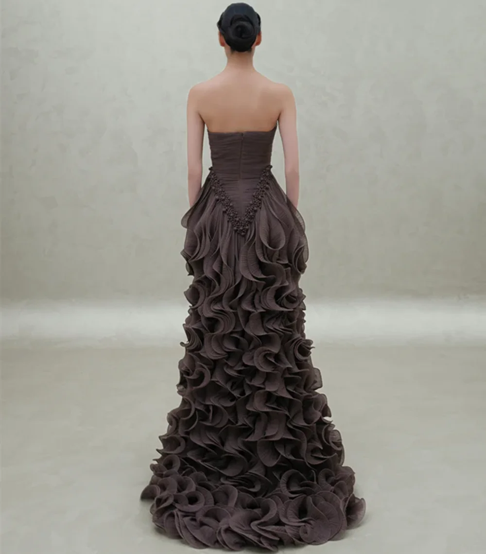 

2025 New Design Fashion Long Dress With Wavy Ruffles Luxury Charming Tiered Evening With Pleats Prom Dress Wedding Party Gown