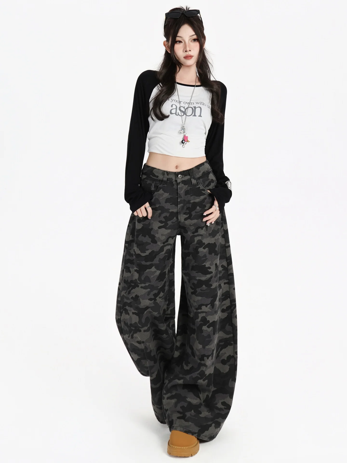 Damskie jeansy z wysokim stanem, szerokimi nogawkami, w stylu amerykańskim retro, z kamuflażem, luźne, proste spodnie robocze, nowość na jesień 2025.