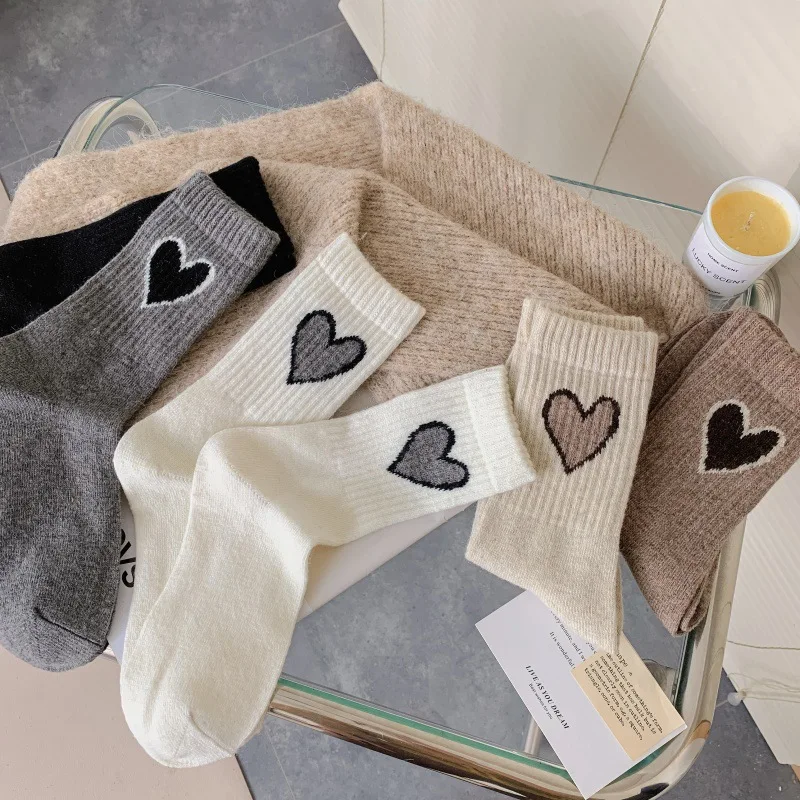 5 Paar Wollsocken mit Herzmuster für Damen, kaffeebraun, verdickt, warm, mittelhohe Socken, modische Herbst-Winter-lange Socken, hohe Qualität