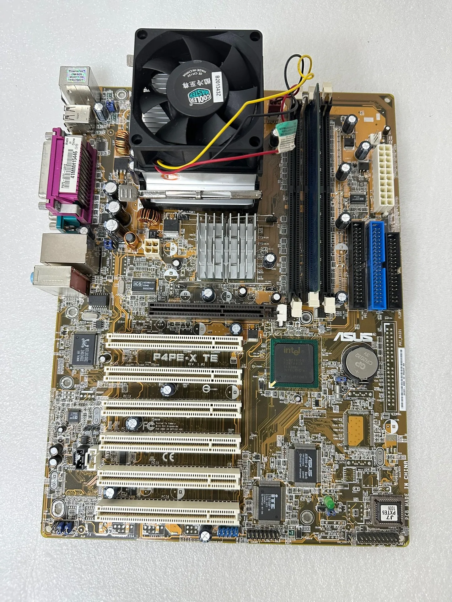 Famosa marca P4PE-X + TE + placa de control industrial + con CPU, ventilador de refrigeración, nueva calidad (prueba y envío)