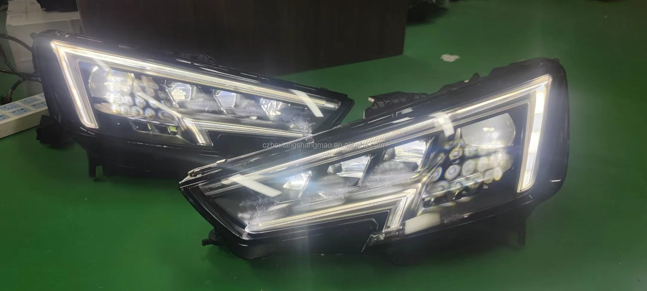 Wholesale Original A4 Matrix Headlight 2017-2019 for Audi A4 B9 Full LED Headlight Headlamp OEM 8W0941783 8W0941784 8W0941036