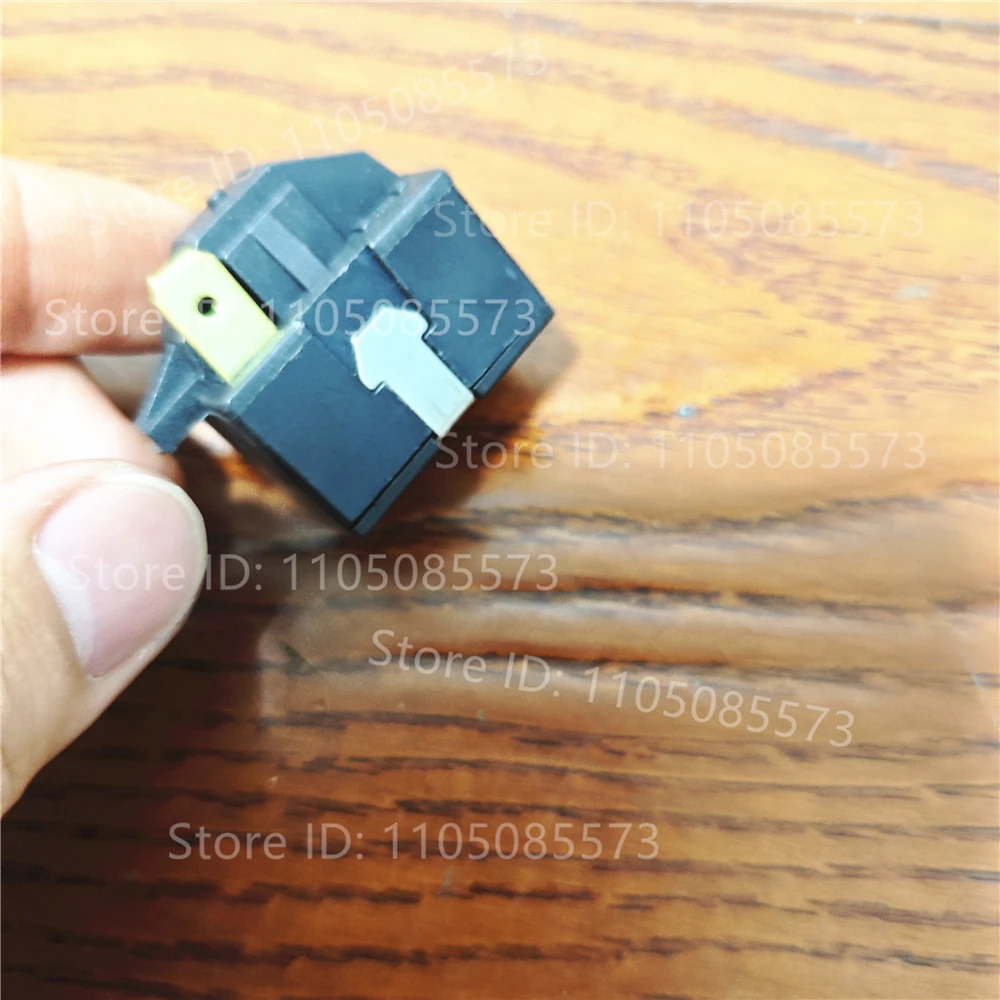 

For Haier BC-117FC Refrigerator Freezer Compressor Starter LG Single Plug P330MC 0R0804 OR1003