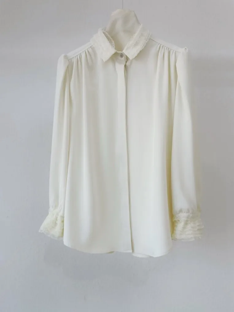 

Elegant Korean Style Lace Collar Loose Fit Long Sleeve Comfortable Skin Friendly Shirt for Young Women Summer 2026