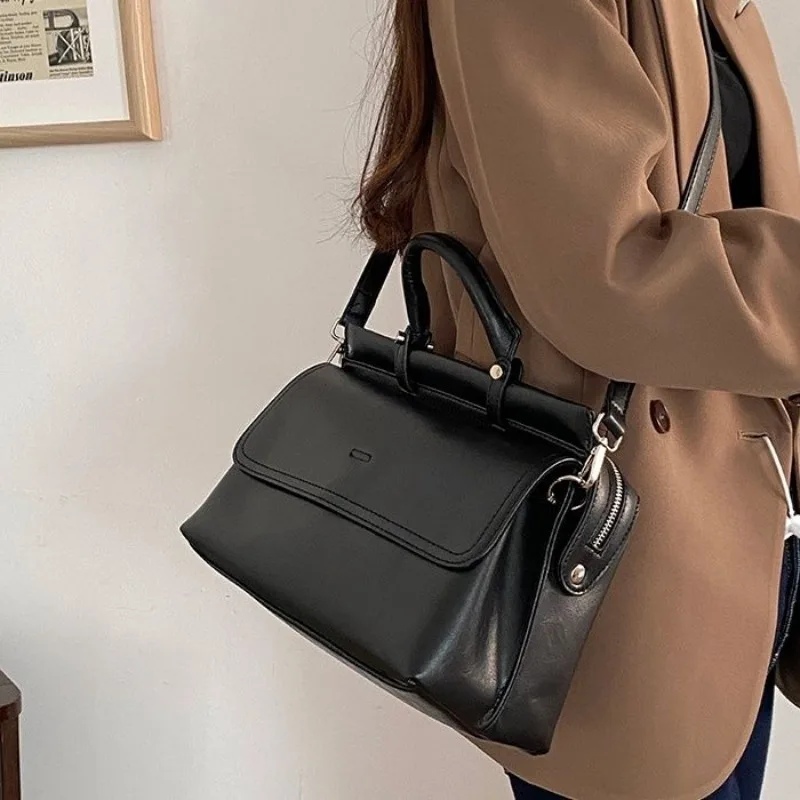 

Vintage Fashion PU Messenger Shoulder Bag Ladies Commuter Large Capacity Crossbody Bag Korean Zip Purses and Handbags for Women