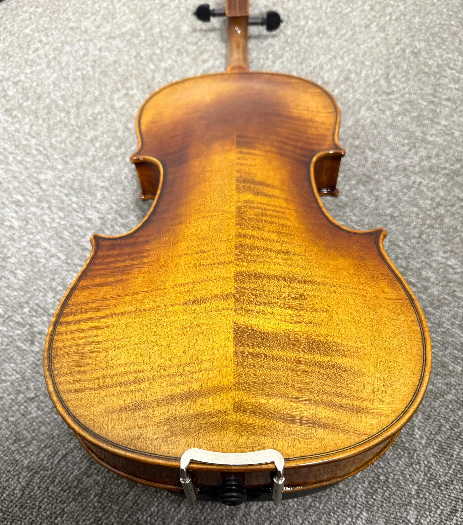 

Vintage Violin 4/4 Suitable for Professional Performance Flame Pattern European Spruce Top Ebony Fittings European Wood Handmade Oil Varnish