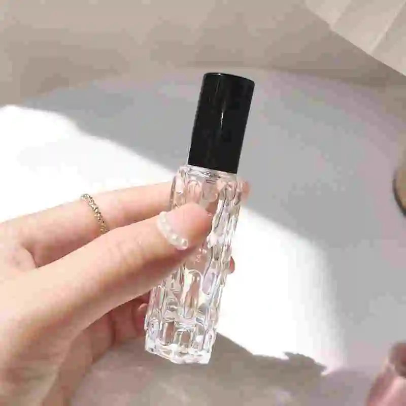 1Pc 10ml Rose Gold Perfume Spray Bottle Bitter Melon Patterned Transparent Glass Bottle Portable High-end Gifts Black Silvery