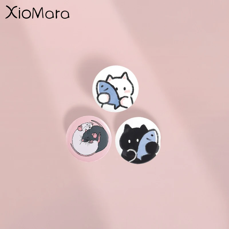 Cute Hand-Drawn and Cat Badge Pin, Fun Animal Healing Metal Pin, Neutral Design, Fashion Accessory, Gift for Friends