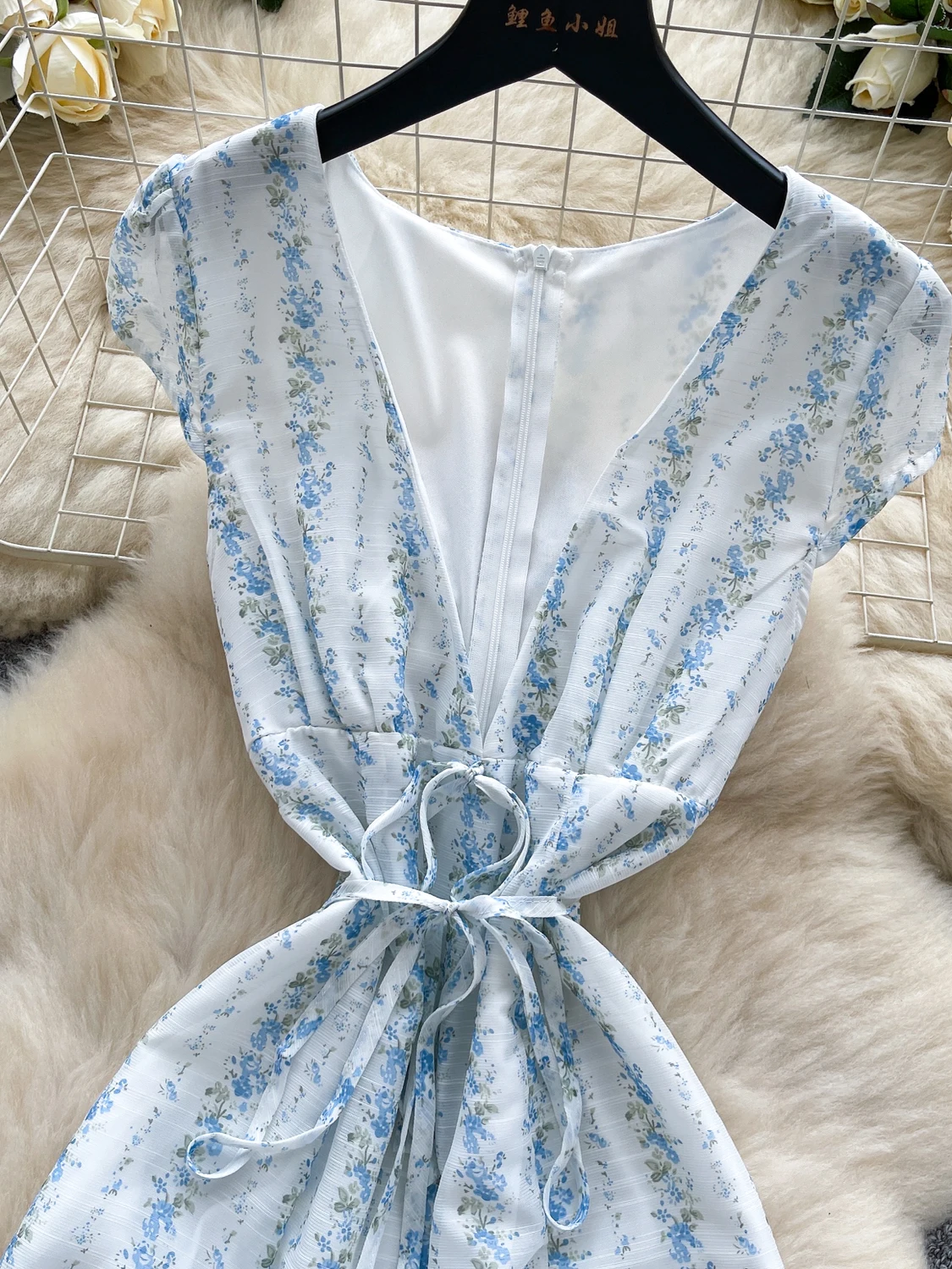 กระโปรงชีฟองพิมพ์ลายดอกไม้ทรงเอไลน์เอวสูงสำหรับฤดูร้อน รุ่น Pure Desire Sle สำหรับผู้หญิง ดีไซน์ผูกเอวแบบ Dr V-Ne