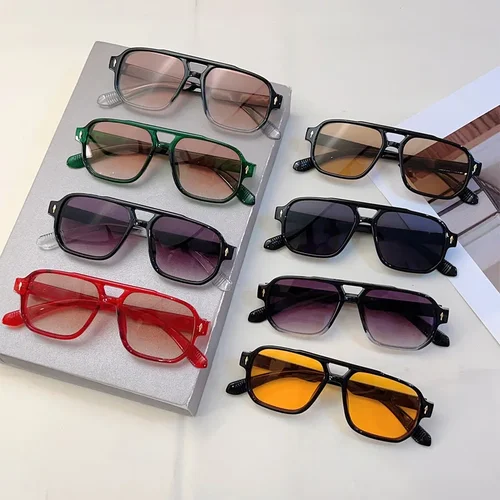 Imagen 2 del producto Nuevas gafas de sol HD ultraligeras con punta de flecha pequeña, gafas de sol de moda UV400, protección UV Retro para conducir, tiro callejero, gafas de sol para montar