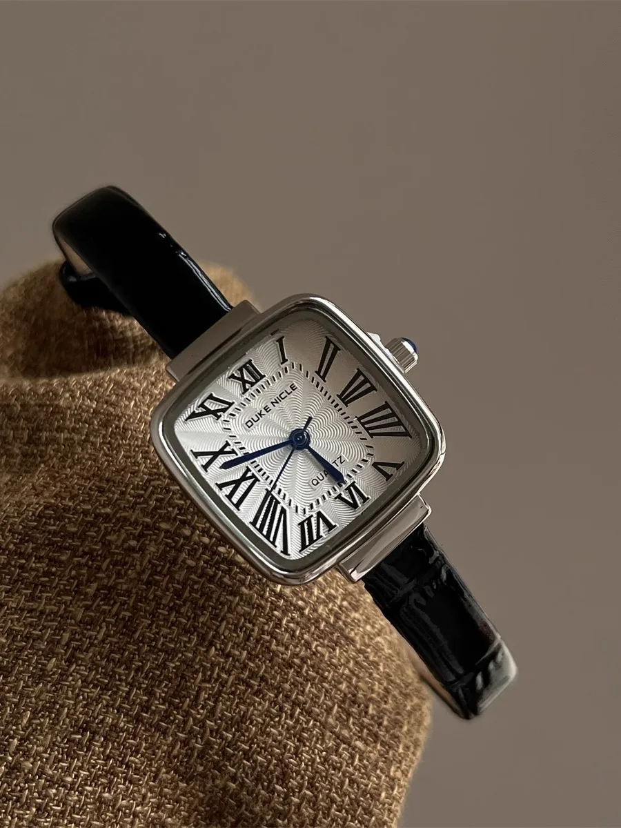 ساعة مربعة كاجوال جديدة راقية للنساء تصميم متطور مناسب للطلاب والنساء، ساعة يد نسائية عالية الجودة. #3