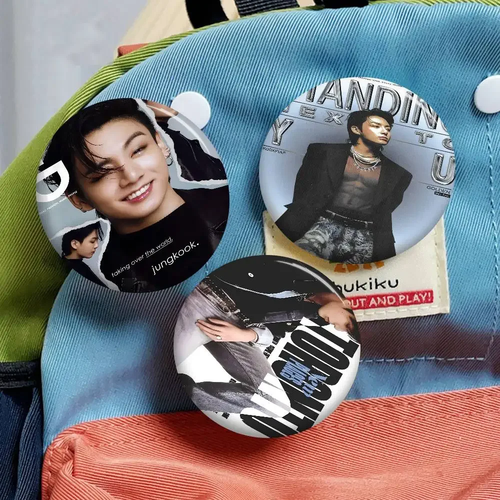 J-Jung K-Kook دبابيس زر مستديرة شعار دبابيس الإبداعية على ظهره الملابس الديكور موضة الكرتون مجوهرات هدايا