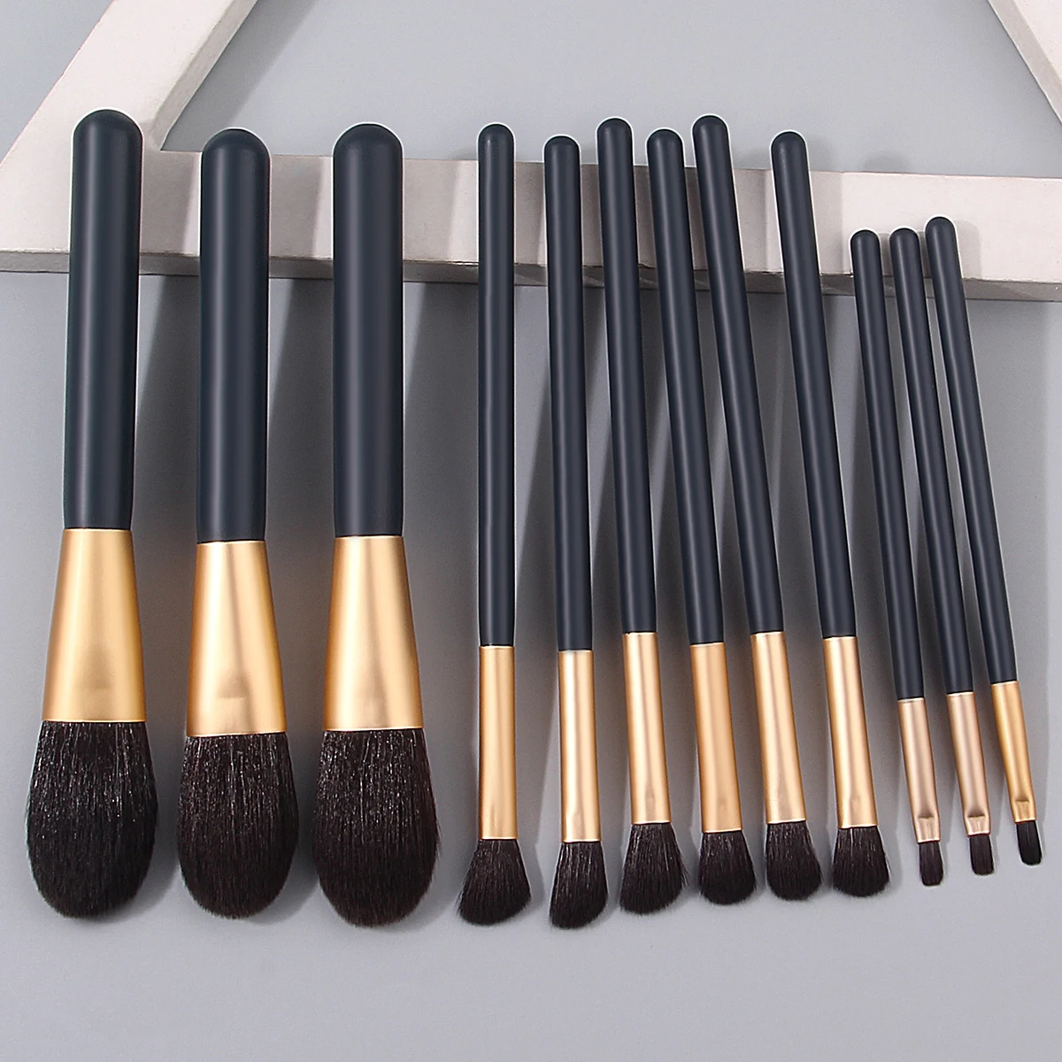 12PCS Soft facial makeup brush set, loose powder brush, blush brush, eyeshadow brush, multi-functional makeup tool