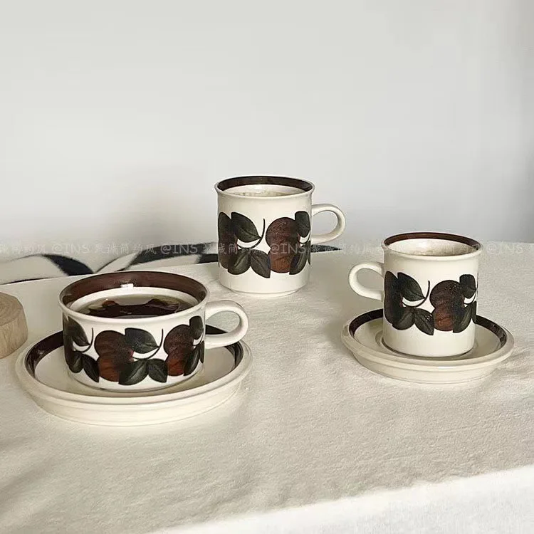 

The Same Type Of Medieval Coffee Cup And Saucer In Finland Ceramic Brown Sea Anemone Hand-painted Coffee Cup Retro Afternoon Tea