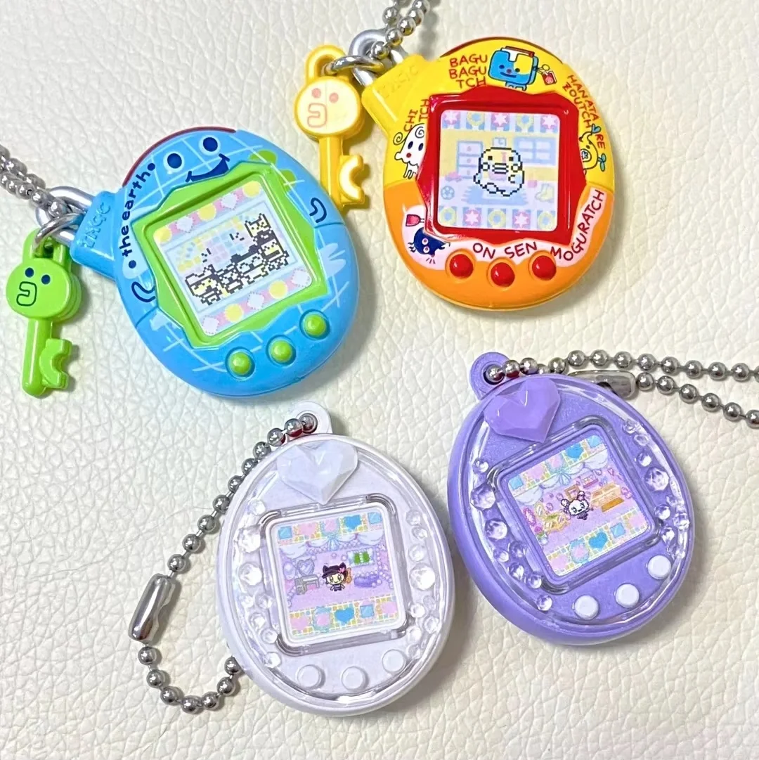 Bandai Tamagotchi การทําสําเนา Charm Twisted Egg เครื่องจี้สัตว์เลี้ยงอิเล็กทรอนิกส์คลาสสิกความทรงจําในวัยเด็กเกมของเล่นของขวัญ