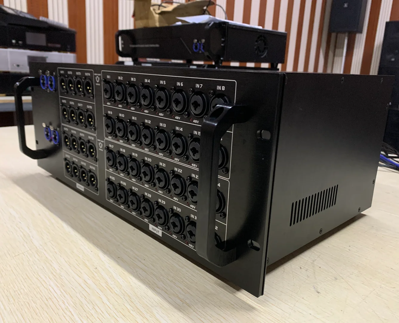 MX Series Professional Audio Mixing Console SD32 Stage Box 32 Input 16 Output Digital Snake Mixer Audio Video Lighting Expand