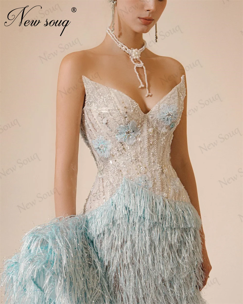 Gorgeous Blue Evening Dresses Feathers Skirt Celebrity Beading Dress African Dubai Crystals Wedding Party Gowns Engagement Dress