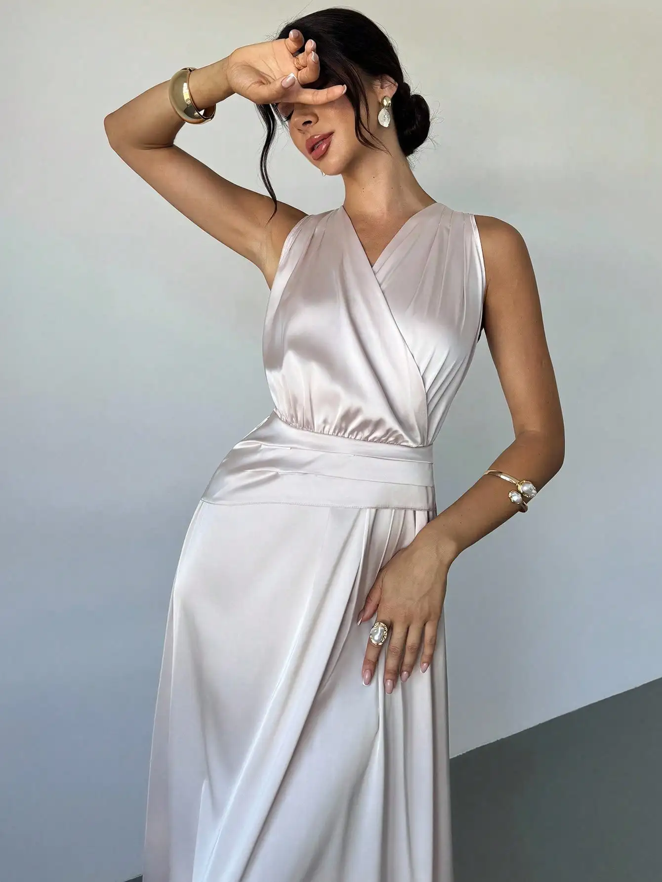 

Elegant Satin Wrap V-Neck Maxi Dress for Formal Occasions