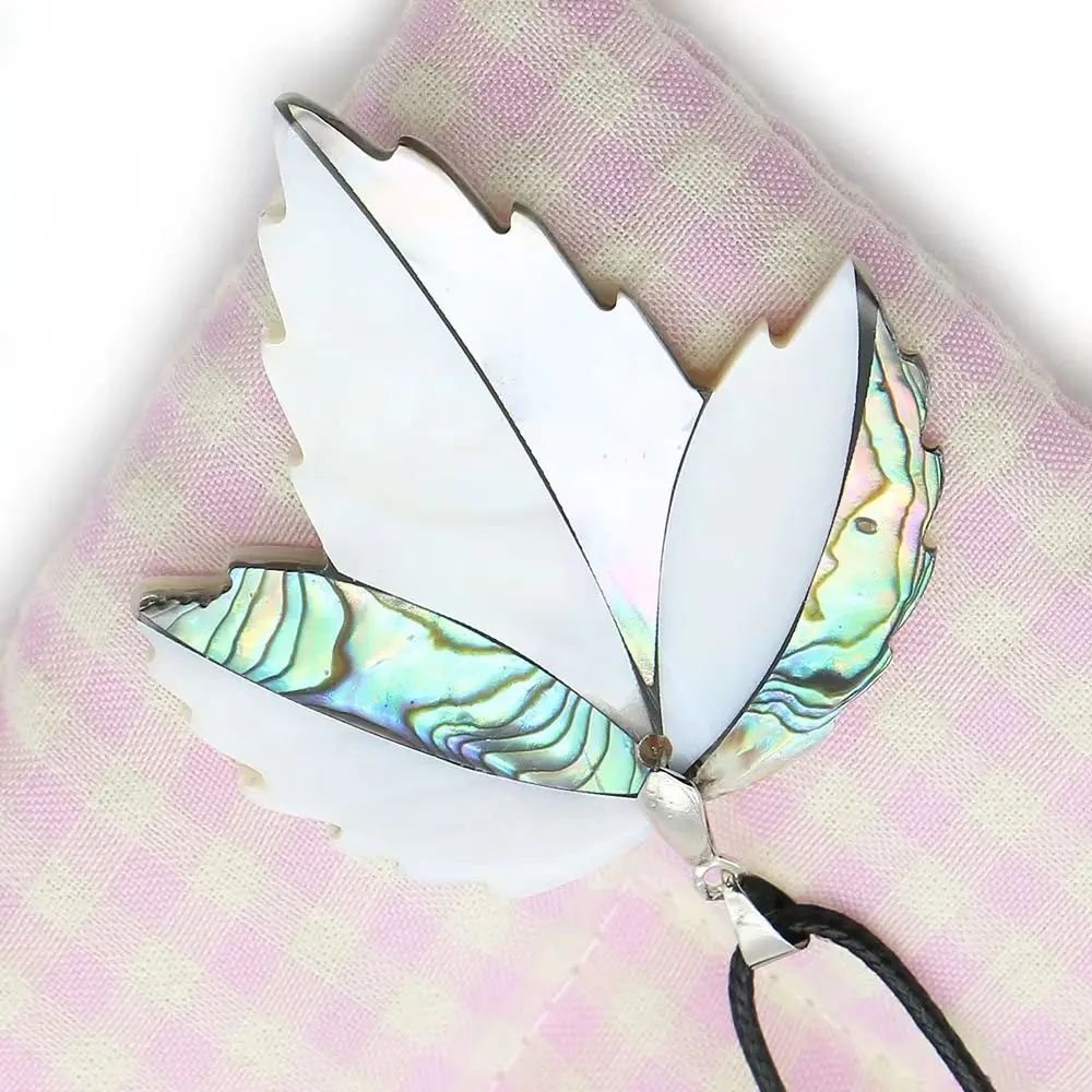 

Maple Leaf Shape Natural White Shell and Abalone Shell Splicing Pendants Necklace with Black Leather Rope Chain Accessory 1 Pc