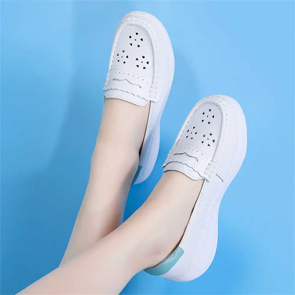 Autumn-spring Slip-on White Sneakers Women's Loafers Basketball Skateboard Woman China Sport Shoes Baskette Top Sale