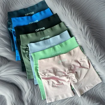 شورت تأثير مع شعار منخفض الخصر سلس اليوغا السراويل Scrunch Bum الصالة الرياضية السراويل تجريب السائق قصيرة تمتد اللياقة البدنية الملابس