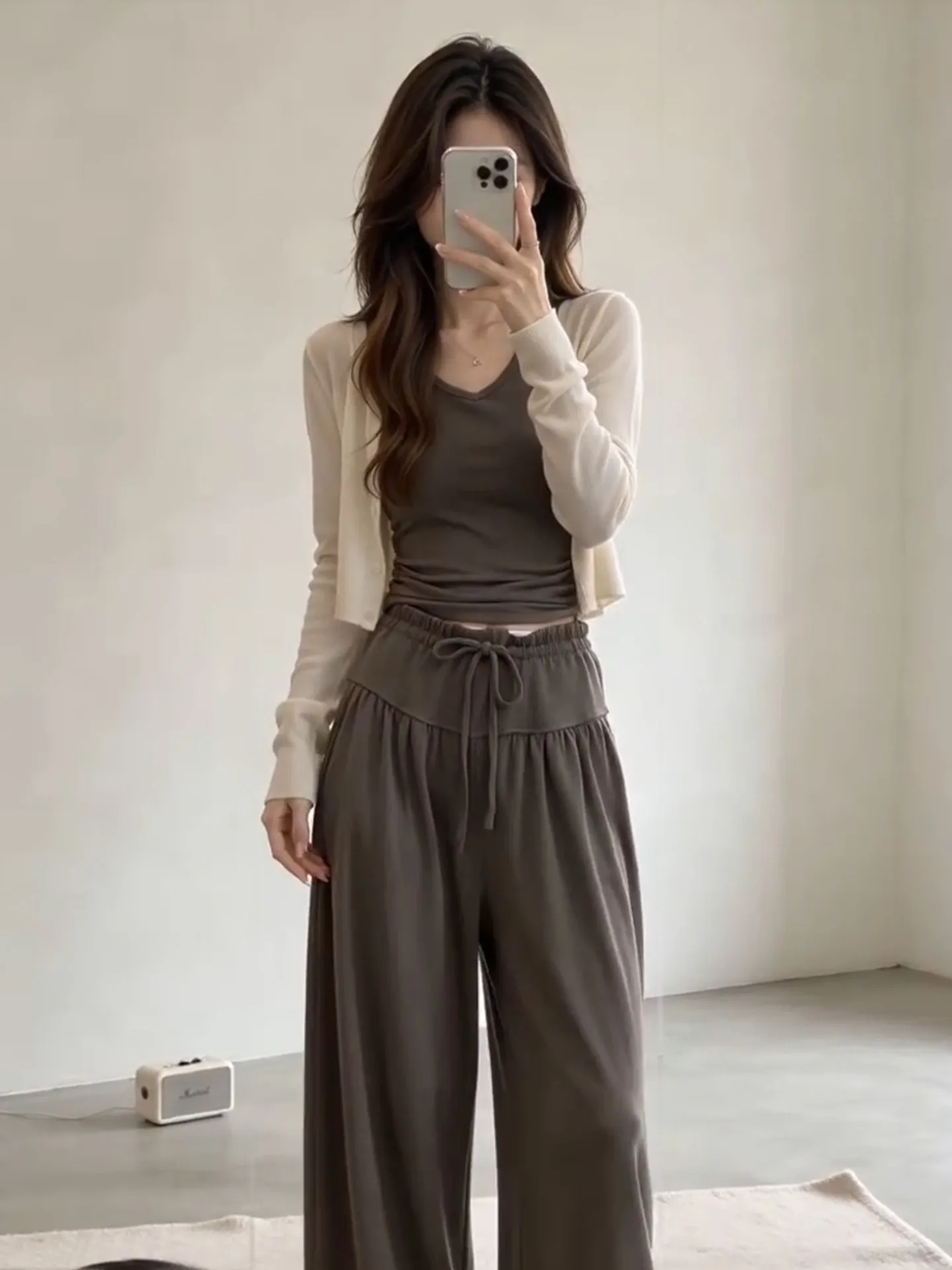 Korean Style Women's Three-Piece Set Early Autumn 2026 New Open Cardigan Strap Top Wide Leg Pants Fashionable Casual Wear