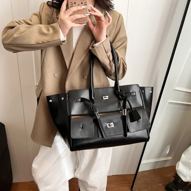 NEW PU Leather Wing Tote Bag Roomy Cluth Bag Large Capacity Buckle Woman Luxury Designer Travel Luggage Bag Shopper Handbag