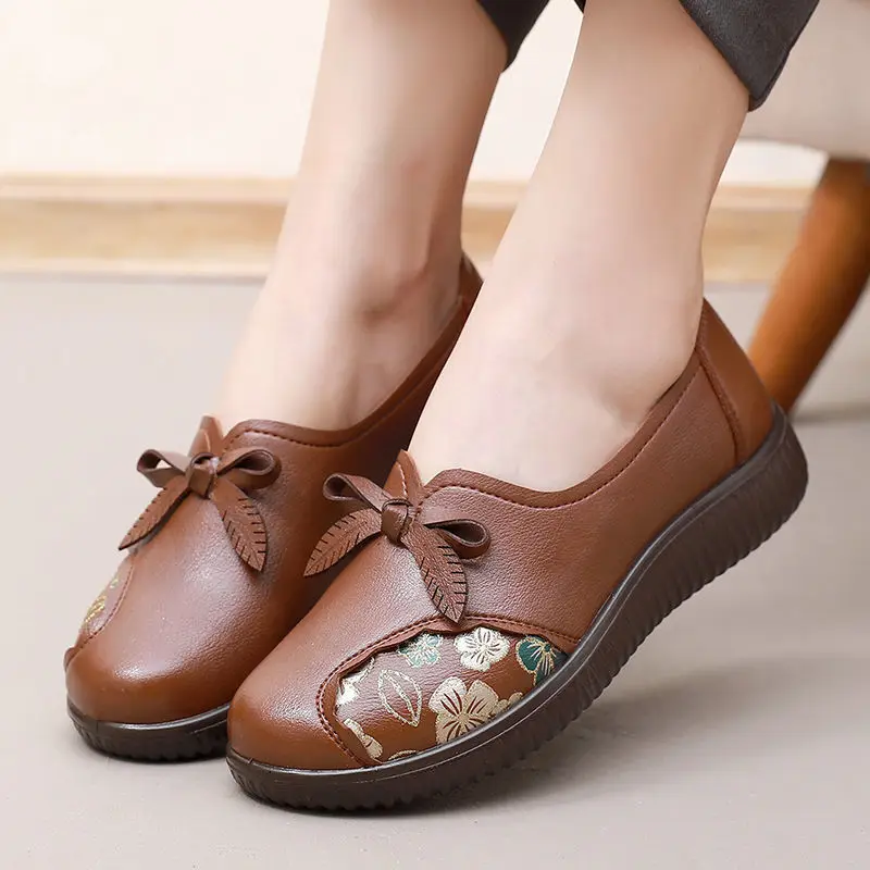 Vintage Style Woman Flats Cozy Leather Slip On Shoes For Women Soft Printed Ballet Flats Ladies Moccasins Shoes Driving Loafers