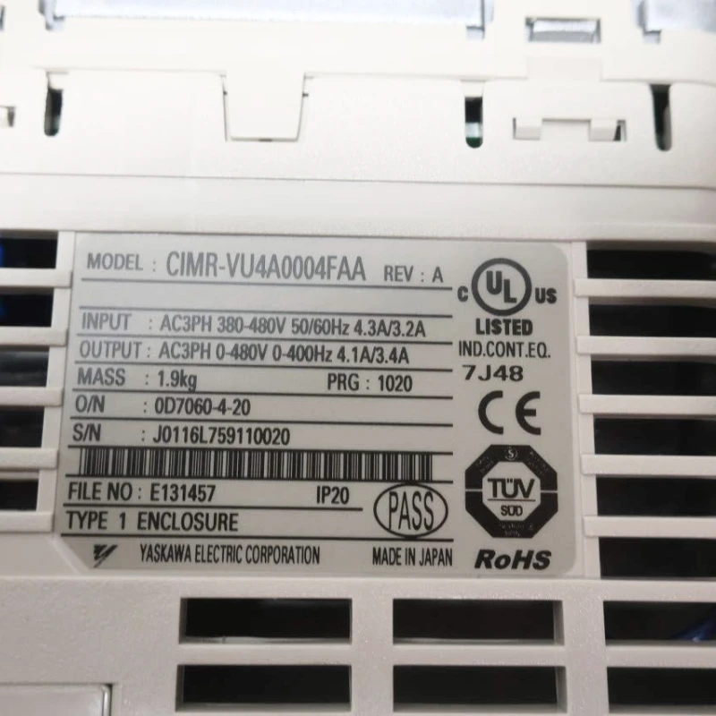 

1 шт. YASKAWA CIMR-VU4A0004FAA инвертор CIMRVU4A0004FAA новый