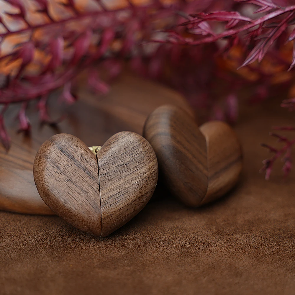 Heart-Shaped Wooden Ring Box Walnut Jewelry Holder for Engagement Wedding Anniversary Gift for Couples Brides Grooms Keepsake