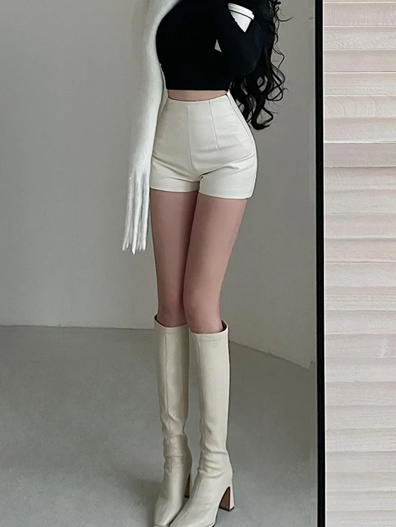 WOMENGAGA Spicy Girl Sexy High Waist Tight Slimming Elastic Wrap Hip PU Leather Shorts Hot Pants Fashion Korean VR8S