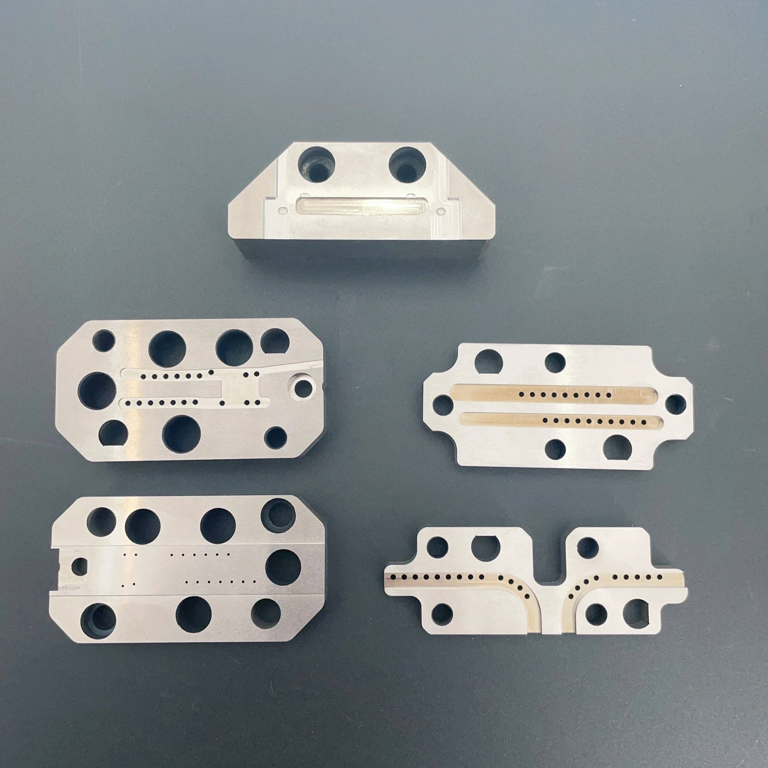 High Precision CNC Wedm & Grinding Parts Progressive Die and Stamping Die Manufacturer for Moulds