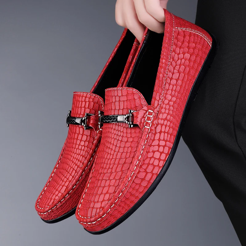 Summer Genuine Leather Men Loafers Breathable Flats Men\'s Casual Shoes Moccasins Man Lightweight Driving Shoes Red Wedding Shoes