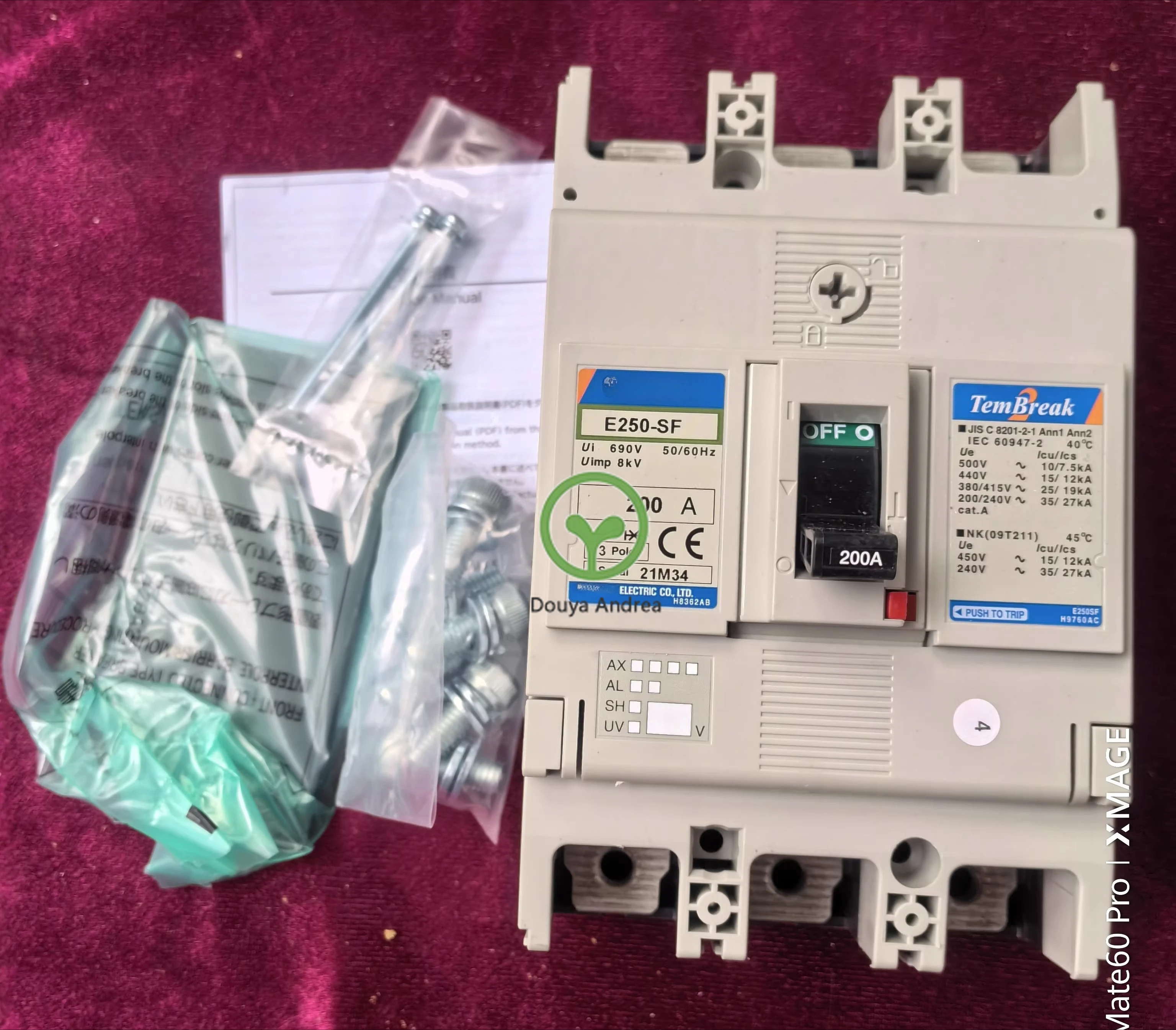 

New circuit breaker E250-SF 3P 200A FC