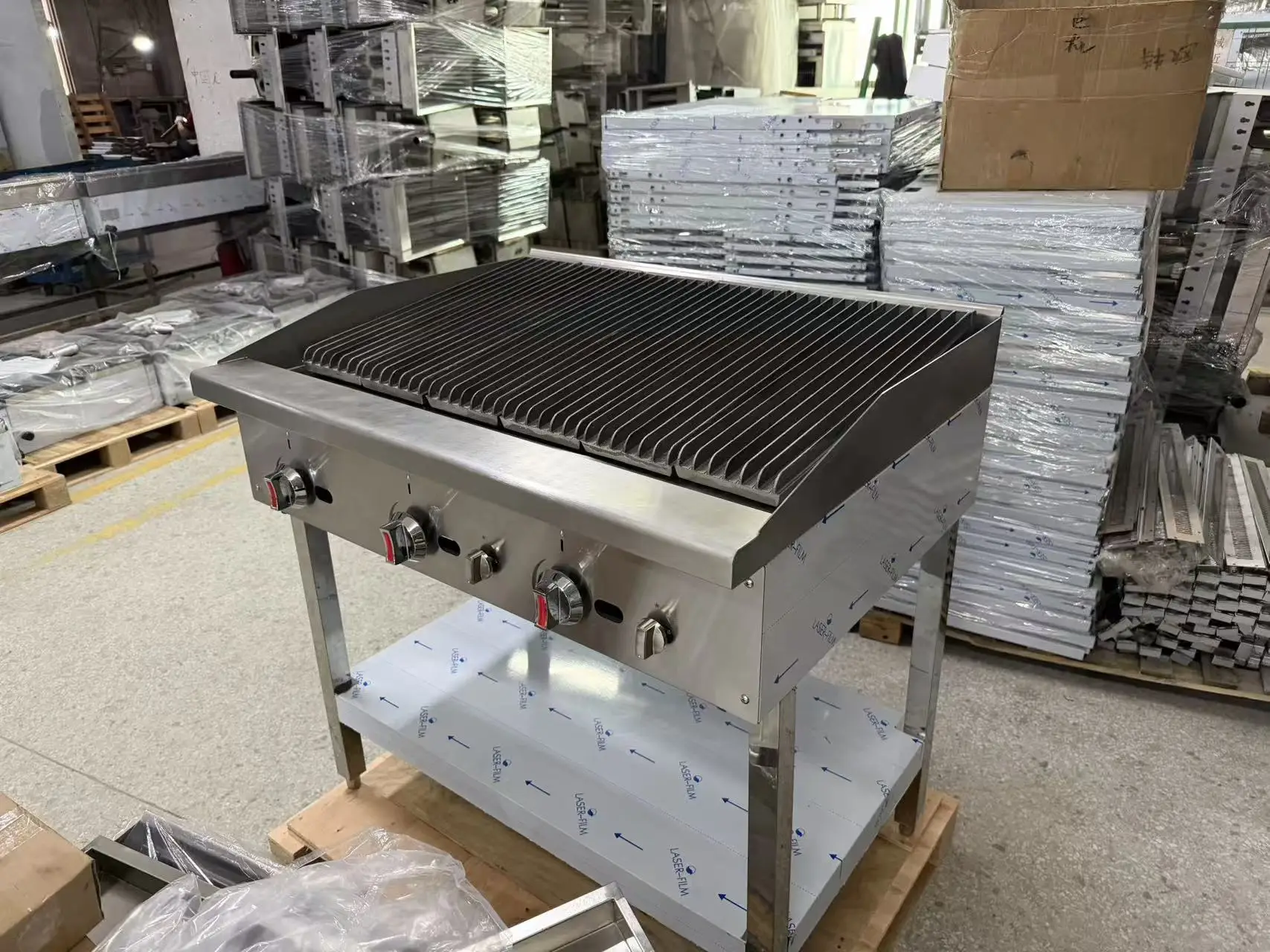 OUTE Heavy Duty 36inch 3 Burner Stainless Steel Lava Rock Teppanyaki Grill Table Commercial Radiant Charbroiler Gas for