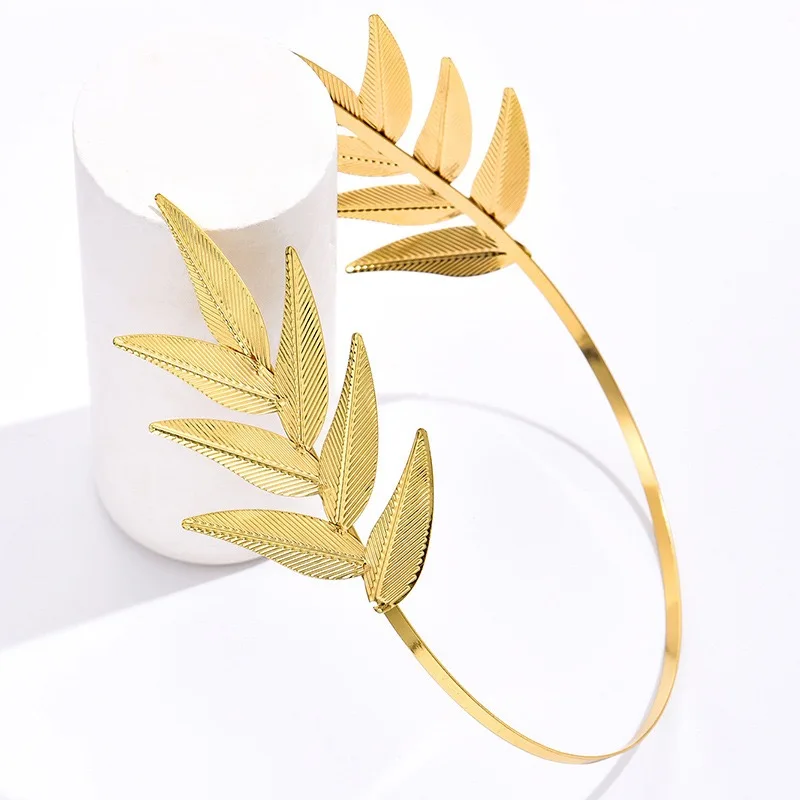 1pcs The new golden leaf headband is simple, elegant, and elegant. The design of the leaf headband feels like a hair accessory